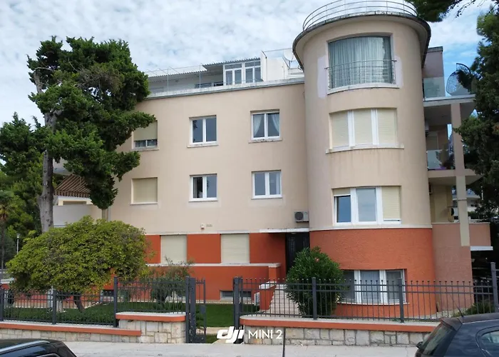 Apartments Sand Beach דירה *