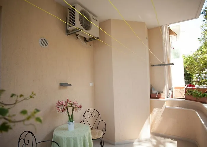 Apartments Sand Beach * ספליט